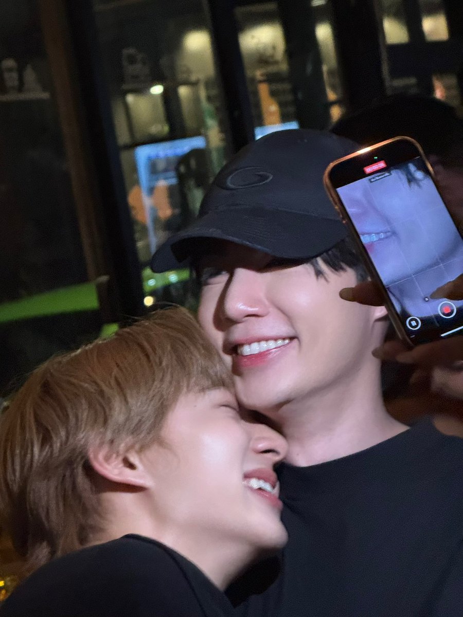 They love each other so much. 🥹❤️