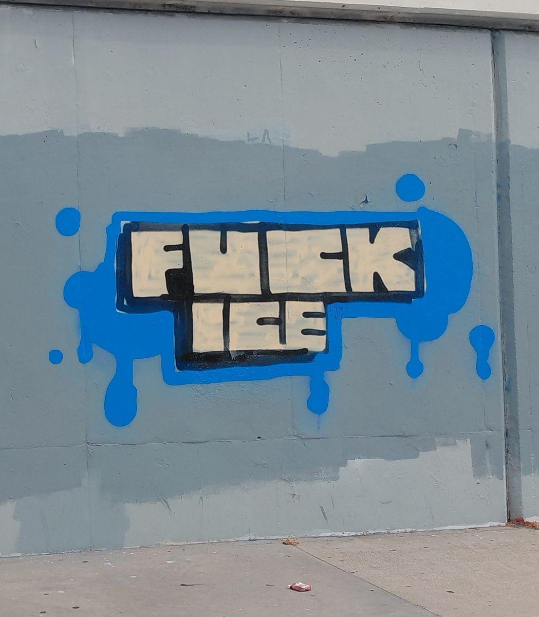 Radical Graffiti tweet media