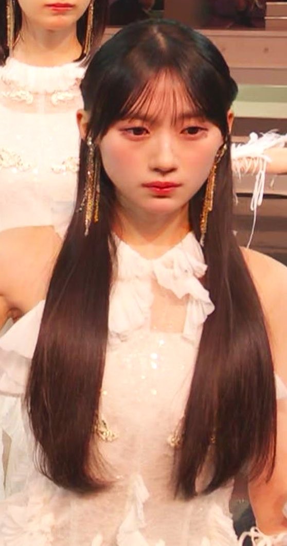 🙂‍↕️🎀 tweet media