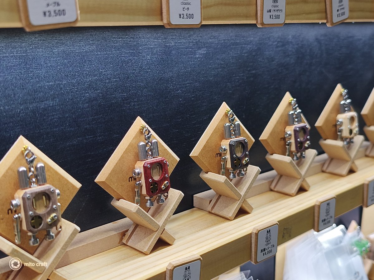 mito craft / 木と金属のロボットチャーム tweet media