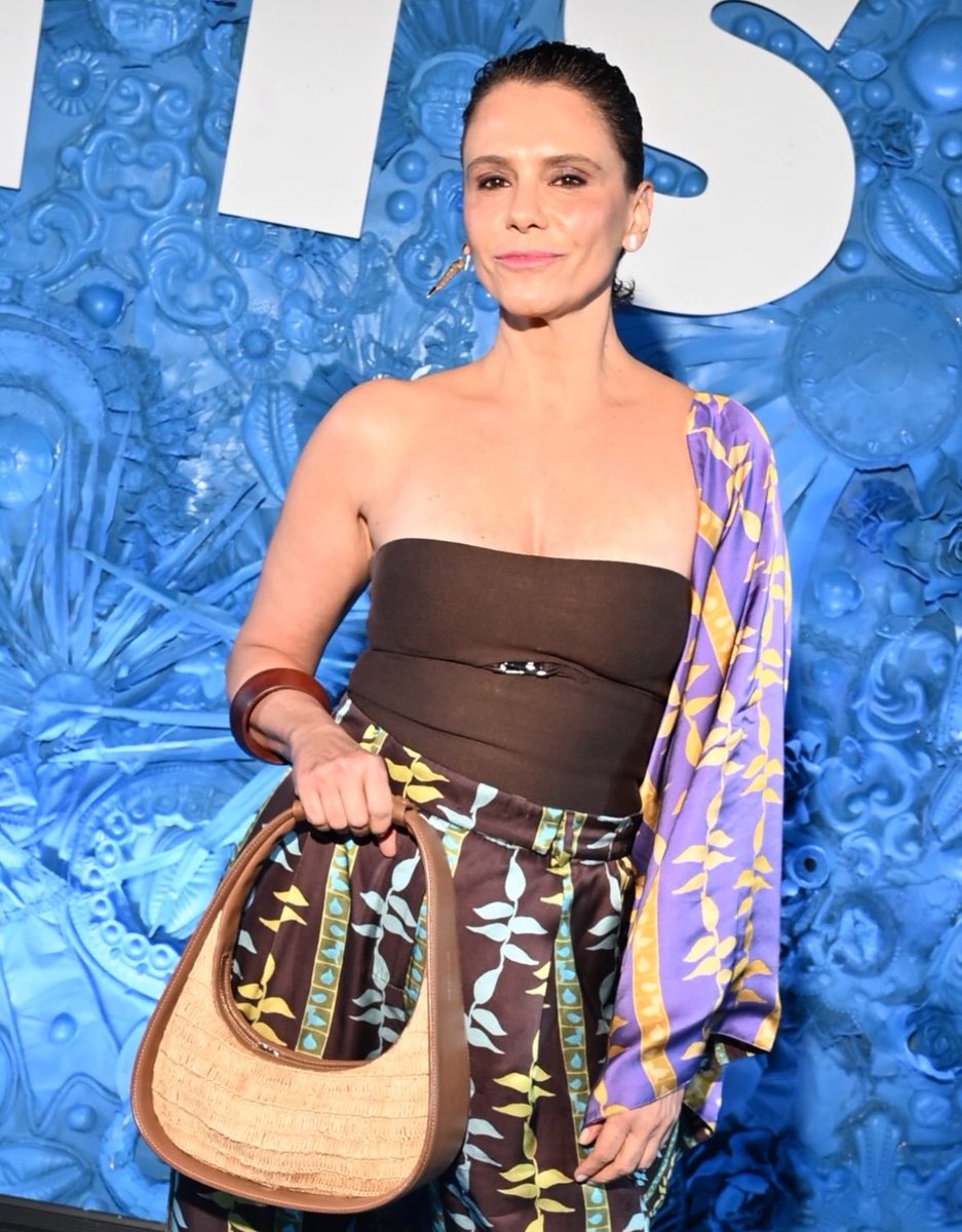 MDS N EXISTE MULHER MAIS LINDA Q ESSA