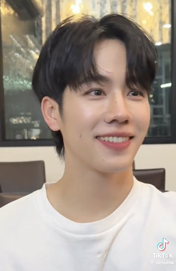 ¶~¶ ฟู่​วว~~ tweet media