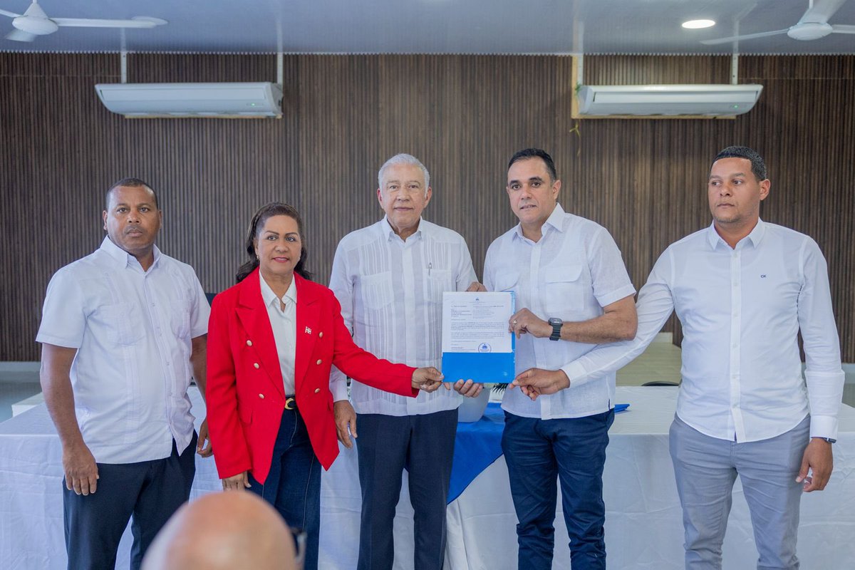 Administrativo RD tweet media