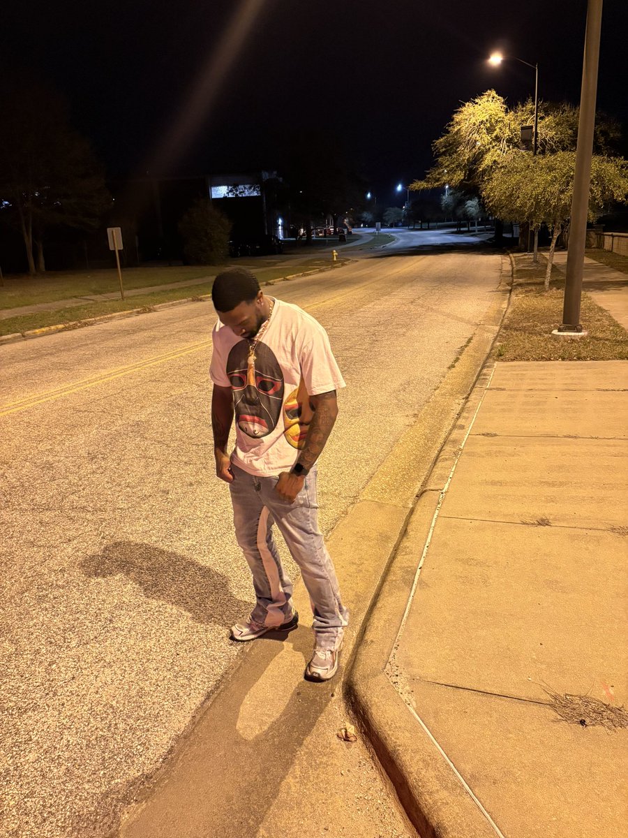Tphatt_'s tweet photo. Momma use to call me superhero so I stay fly🦅 #ptso https://t.co/rH2zw9HT5b