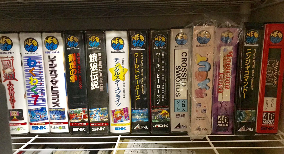 僕の趣味的AESは(もっとあるけど)こんな感じです。
駄菓子屋ゲーセン感がスゴい(笑)
アルファ電子は嗜みとして当然として、レイジ〜と闘婚は思い切って買って良かった✨