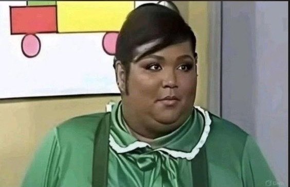 HoIIi tweet media