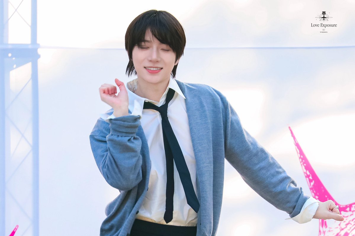 𝑙𝑜𝑣𝑒 𝑒𝑥𝑝𝑜𝑠𝑢𝑟𝑒🩹 tweet media