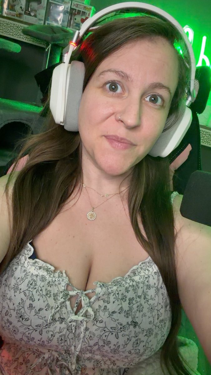 TwistedBootyttv tweet media