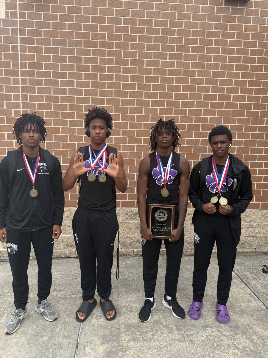 🚨🚨🚨 4x200 Area Champs 🚨🚨🚨

With a time of 1️⃣:2️⃣6️⃣.0️⃣7️⃣ these 4 young men set a new school record! Andrez Stockton <a href="/DavidGr54593237/">David Green</a> <a href="/Joeford300/">Joseph Ford III 2028</a> <a href="/_Jwill2026/">Jalen “jwill” Wilridge</a> 

#AllGloryToGod