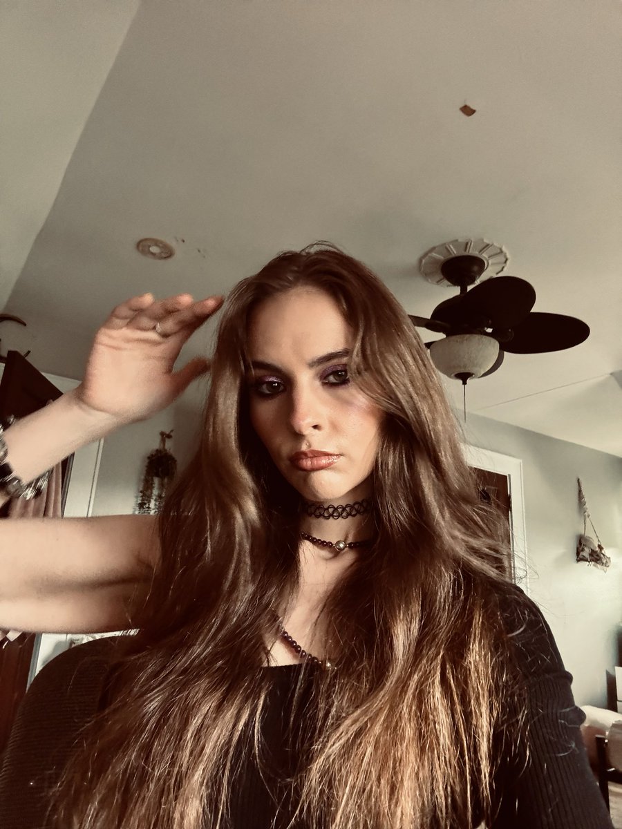 elle🐚 findom tweet media