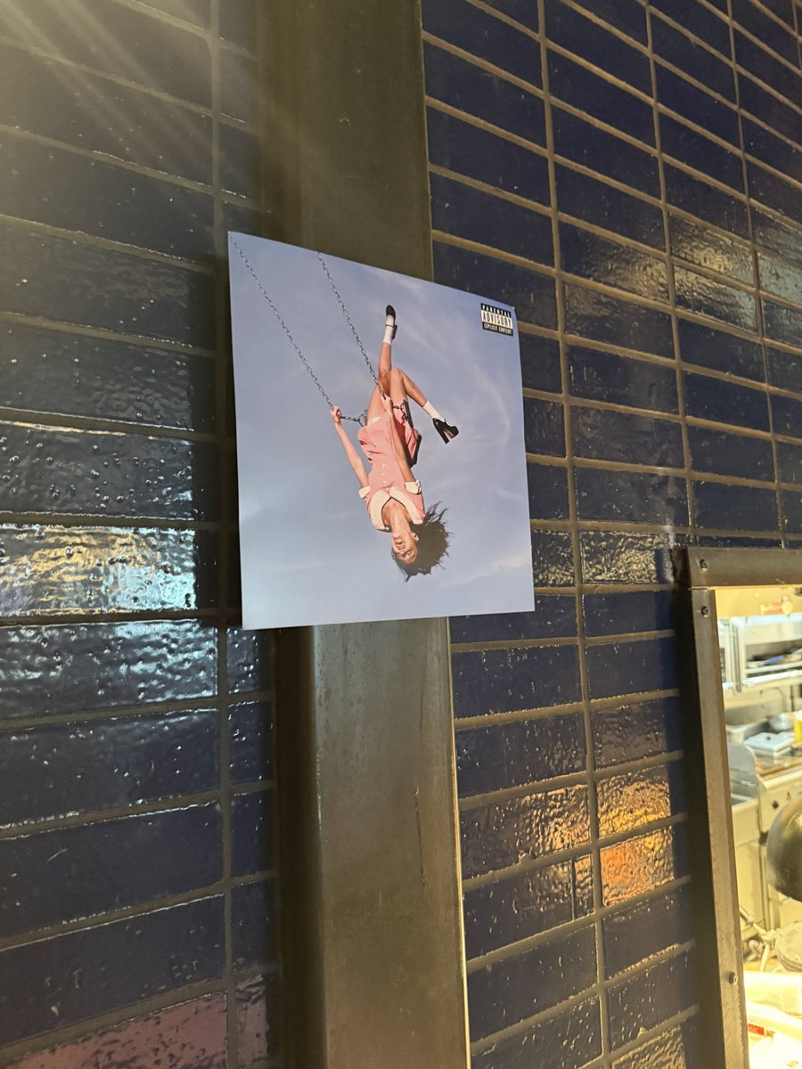 emily ✚ hugged brae tweet media