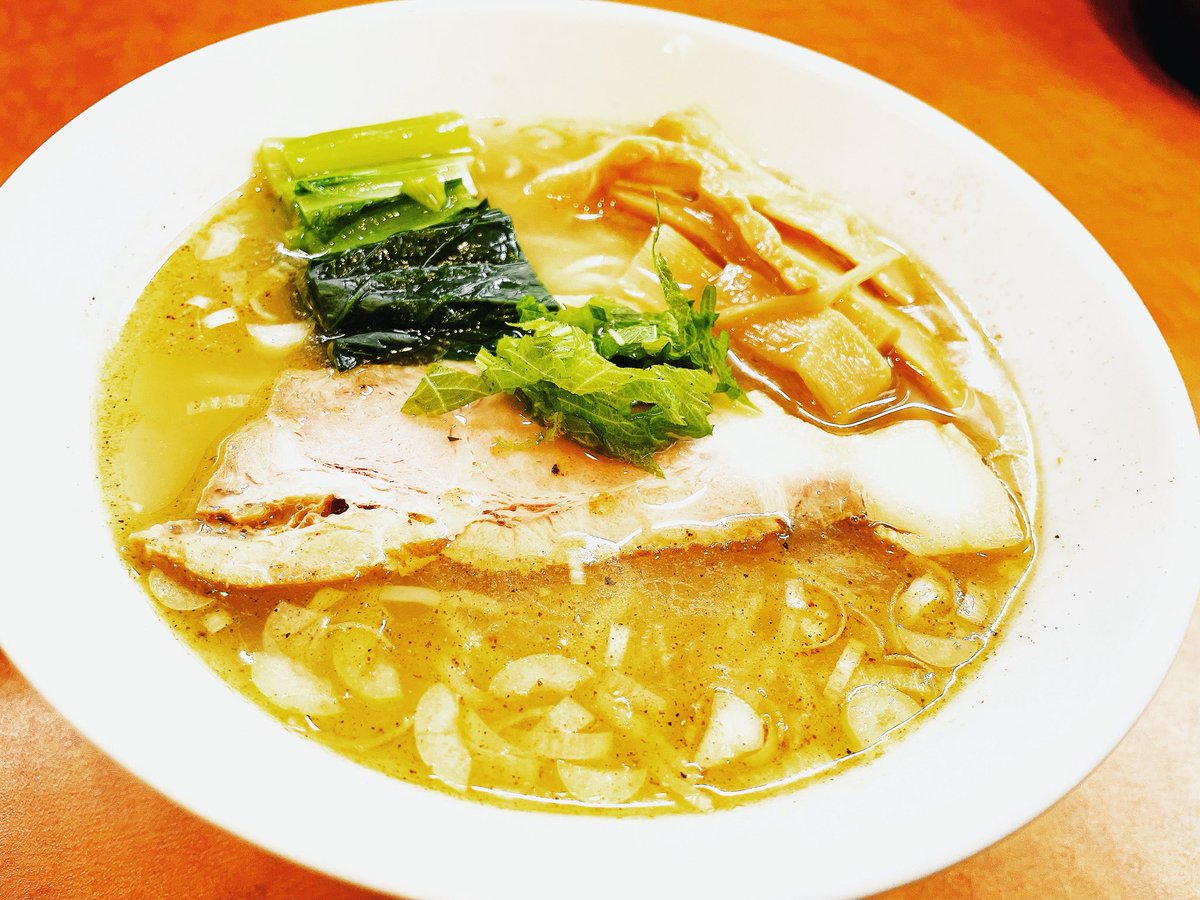 4月18日(土)の営業時間は
11:30~15:30
18:00~21:00(LO20:30)です。

限定メニュー
「白湯バジルMiso」

準レギュラー
うめ塩らーめん始めました。

土曜日は
炊き込みご飯です。

よろしくお願いします。