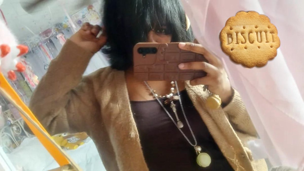 ꒰: :꒱ tweet media