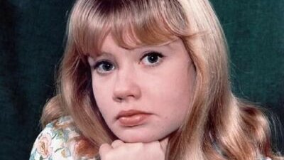 DrBuzz_Forensic's tweet image. Actress Hayley Mills was #BornOnThisDay April 18, 1946. Best known for her films in the 1960s, Pollyanna (1960), The Parent Trap (1961), In Search of the Castaways (1962), Summer Magic (1963), The Moon-Spinners (1964) &amp;amp; The Trouble with Angels (1966) 80 yrs young #birthday #BOTD