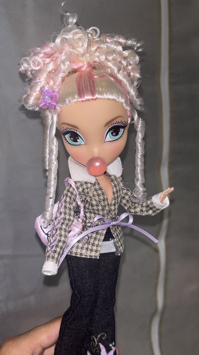 dollface💕 tweet media