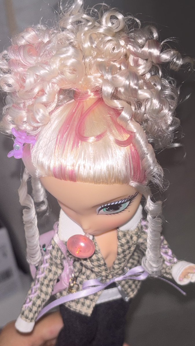 dollface💕 tweet media
