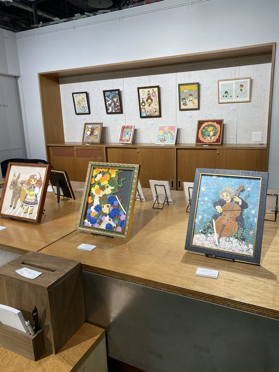 kusamura_shinmo's tweet photo. 【ギャラリー情報】

立体的な切り絵のアート🎨
遠くから見るとイラストっぽいけど、
近づくと…
すごい立体感なんです👏

ぜひ、お近くでご覧ください👀✨ https://t.co/lLKxukaVEE