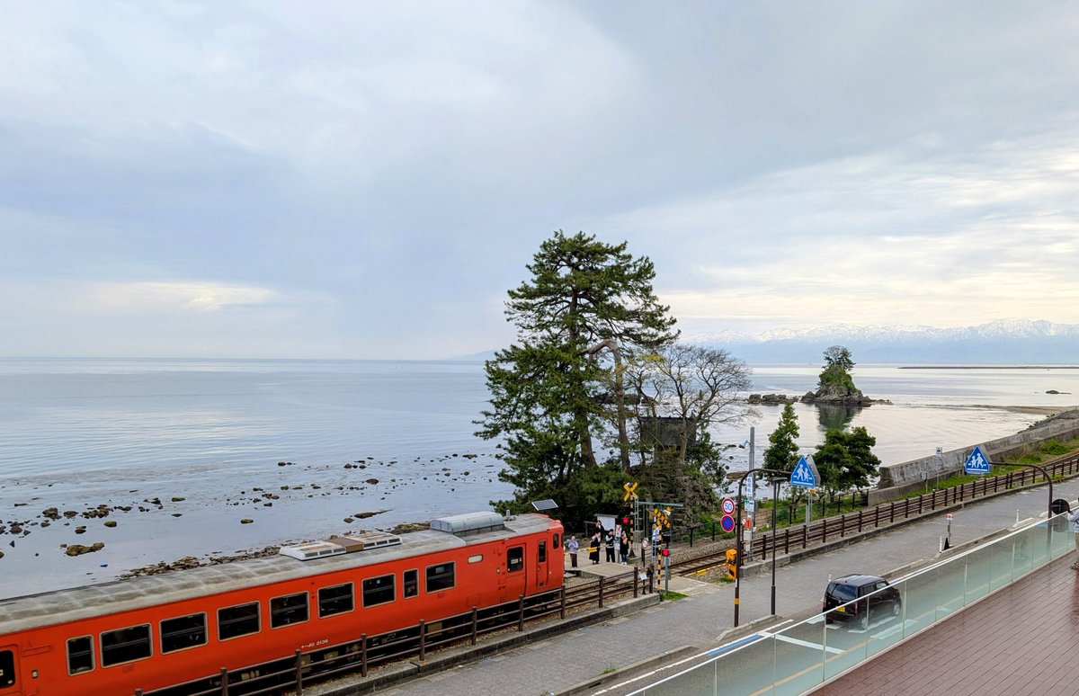 雨晴海岸
朝からのんびり🍦
