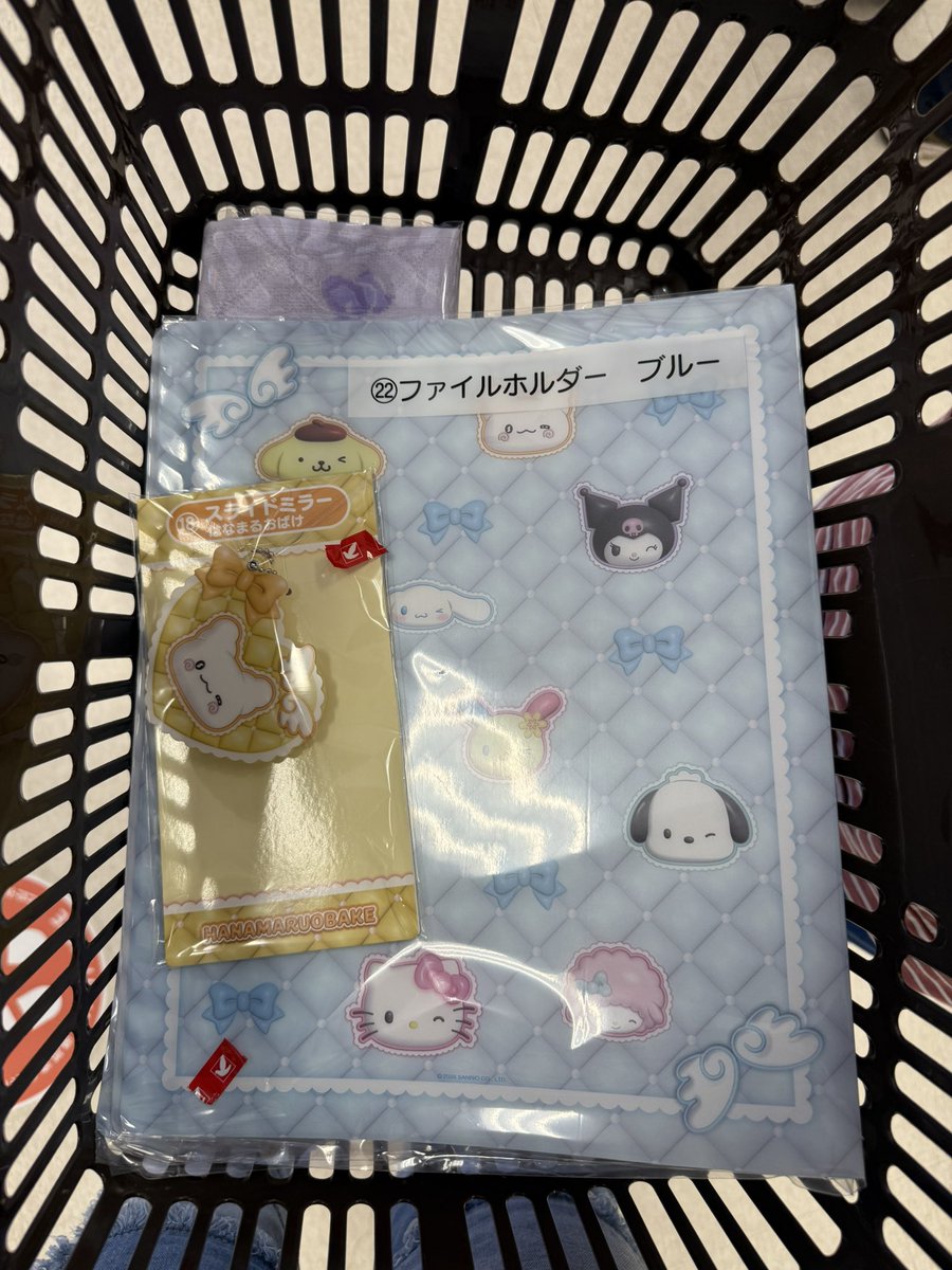 1126_2002's tweet photo. サンリオ当たりくじ交換

求②ウサハナバニティケース ④バスタオル⑯ウサハナスライドミラー

譲⑱スライドミラーはなまるおばけ⑫ハンドタオルバッドばつ丸㉒ファイルホルダーブルー

郵送にて交換又は都内手渡し

お気軽にお声掛けください。 https://t.co/ggPUFU171g
