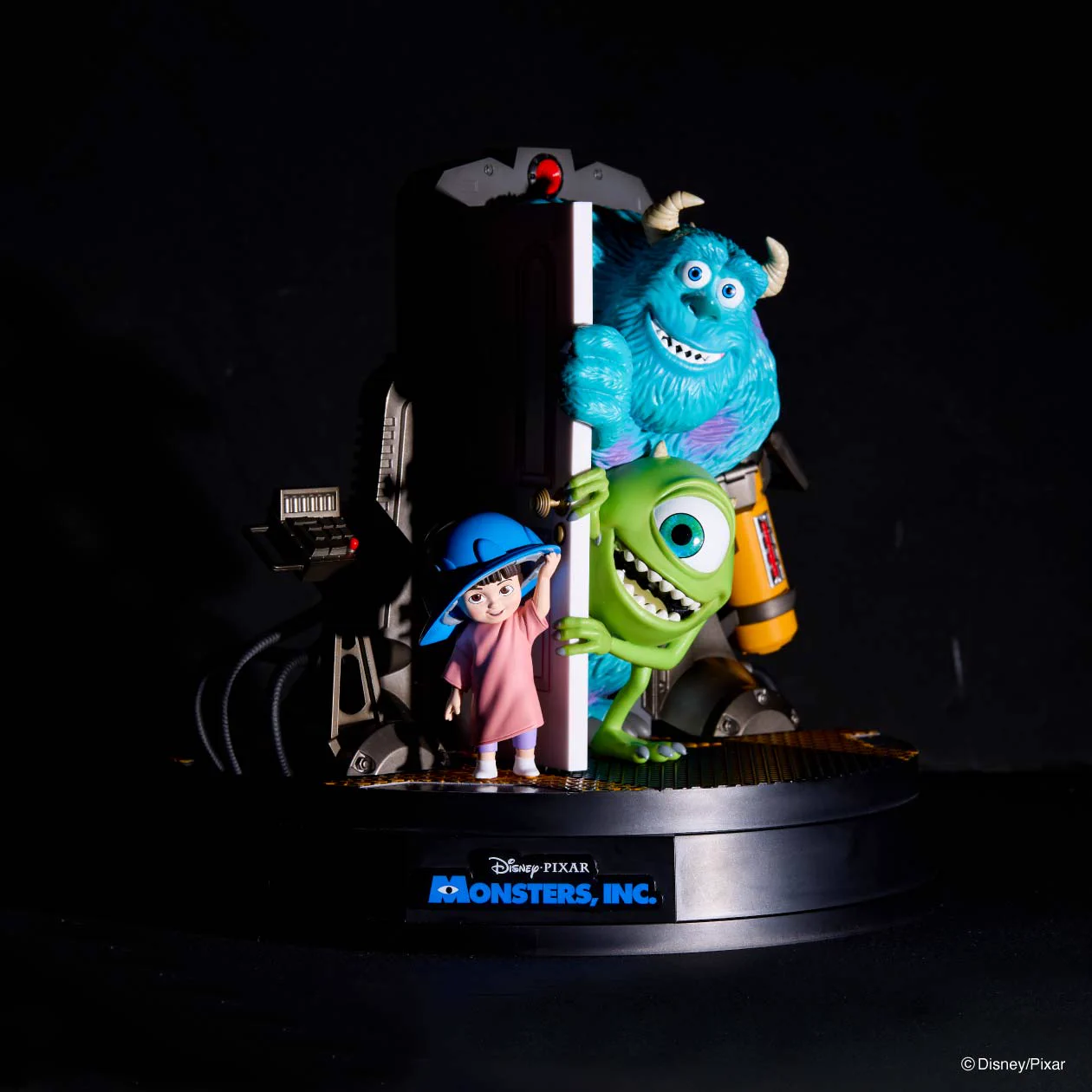 PIXAR モンスターズ・インク ポスターフィギュア おまけ付き Happyくじ on X: 
