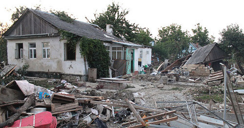 CaucasianKnotEn's tweet image. Residents of #Dagestan affected by the floods admitted that they received no assistance from bloggers and other public figures, and that the aid promised to them by the authorities was not enough to compensate for all losses.

#emergency #news 

More: eng.kavkaz-uzel.eu/articles/74549
