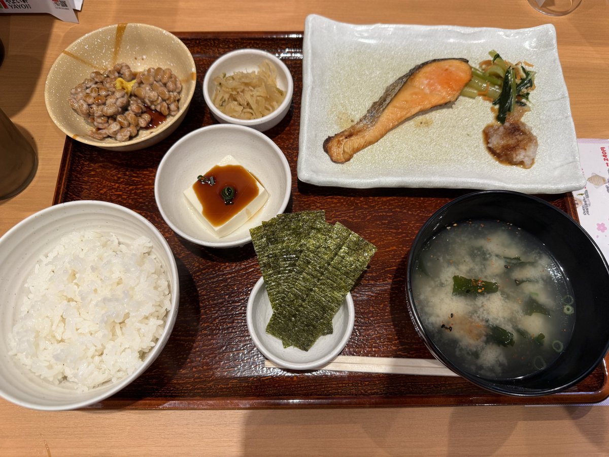 banzai_sansho_1's tweet image. 朝食🍽️食べたばかりなのにもうお昼の事を..................
あっ❣️まだ朝食🍽️食べられる時間だー❣️❣️
 #ブレイクファスト 
 #Breakfast