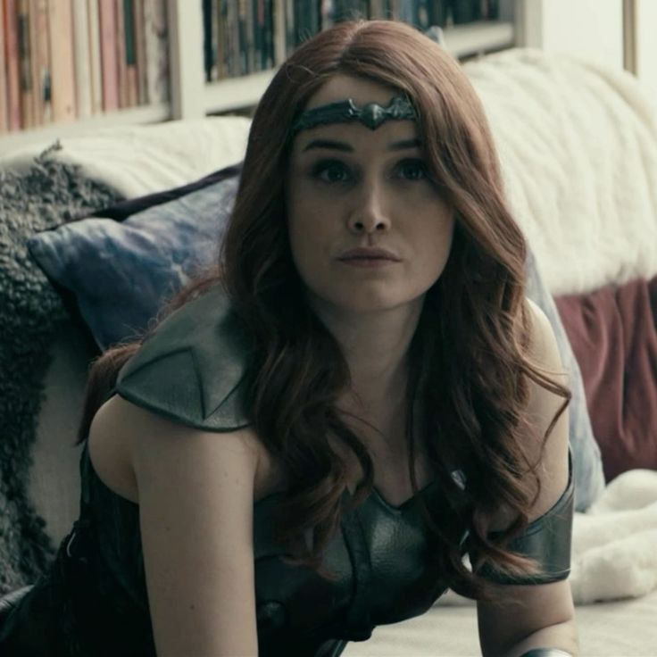 𝑸𝑼𝑬𝑬𝑵 𝑴𝑨𝑬𝑽𝑬 tweet media