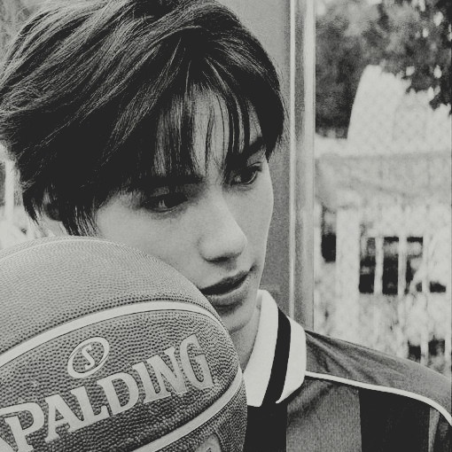 Girimajad's tweet photo. @TamagoPost ️️
 ️️
ㅤ
EDGAR JERICHO, 2009.
That 190 cm guy who's into basketball and horse riding.

Kalau kamu, senang melakukan apa akhir-akhir ini? 

 ️️
 ️️ https://t.co/sVhuARwnB1