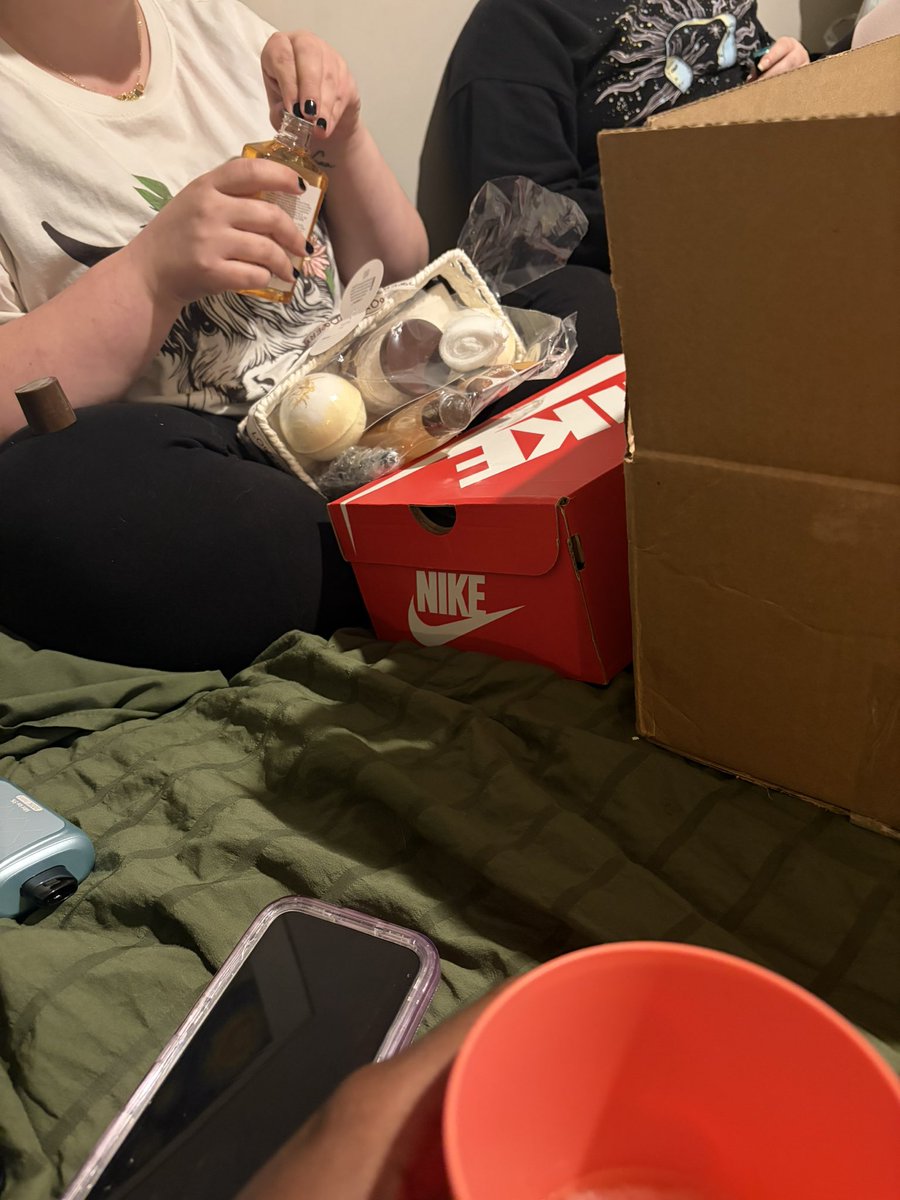 𝔻𝕖𝕩 tweet media