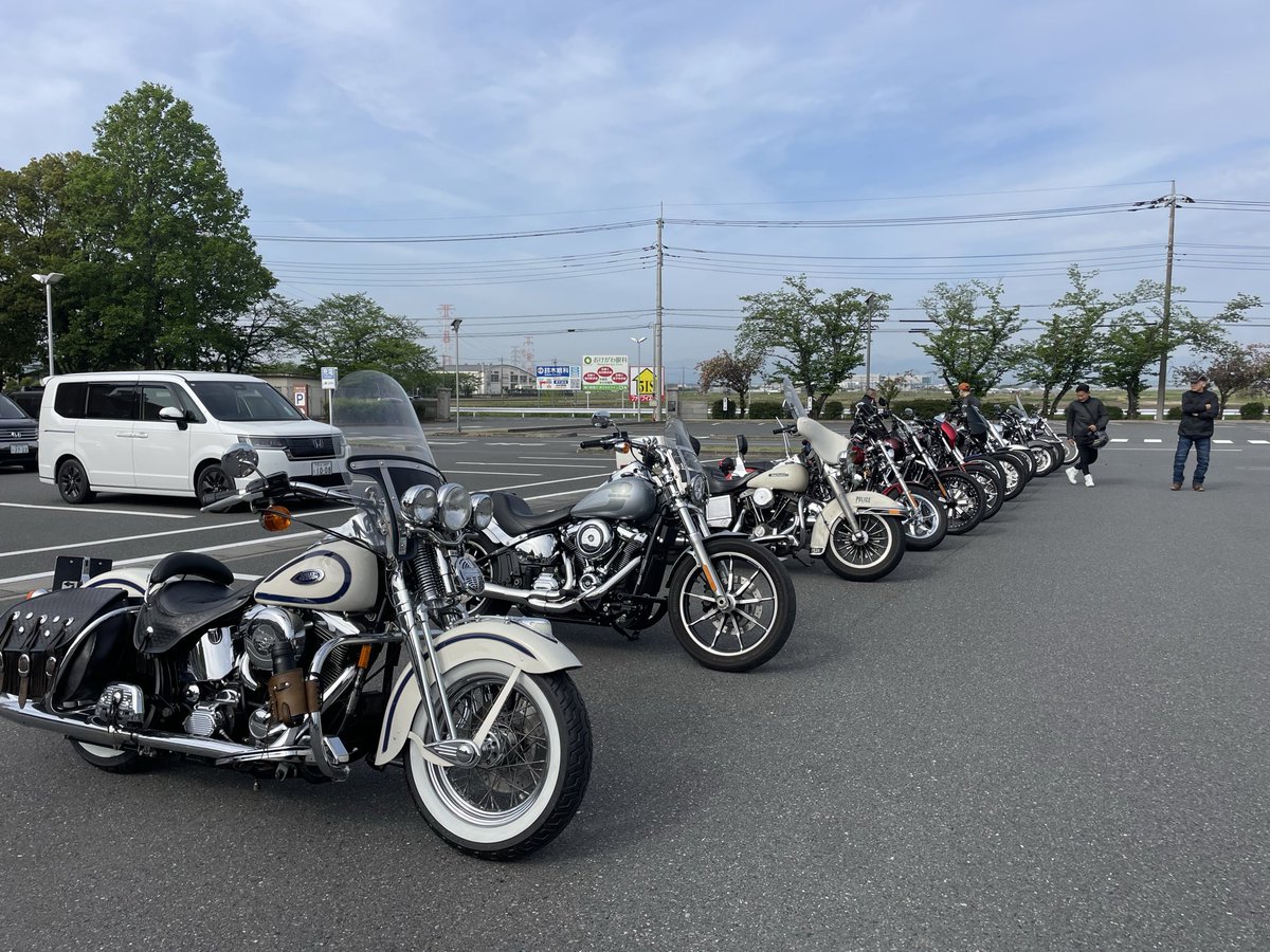 aoikuma53's tweet image. のんびりツーリング😊

いろんなスタイルで
バイクにのれることに感謝。

#ハーレ
#総勢14台
#behappy #balance