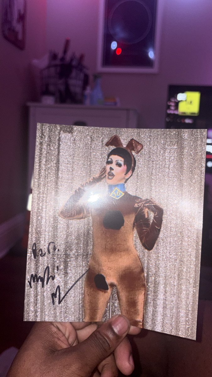 Lady Pluto tweet media