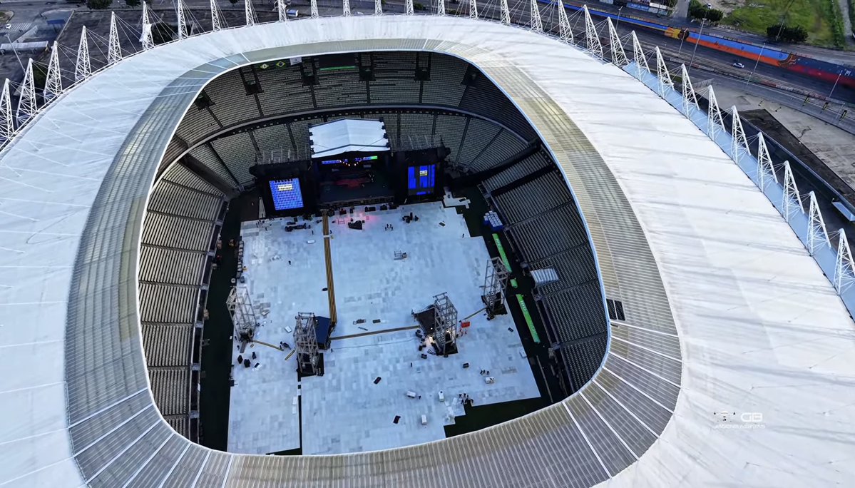 🌴 Fortaleza - Gun n’ Roses no Castelão 
Palco e estrutura montados na tarde desta sexta.