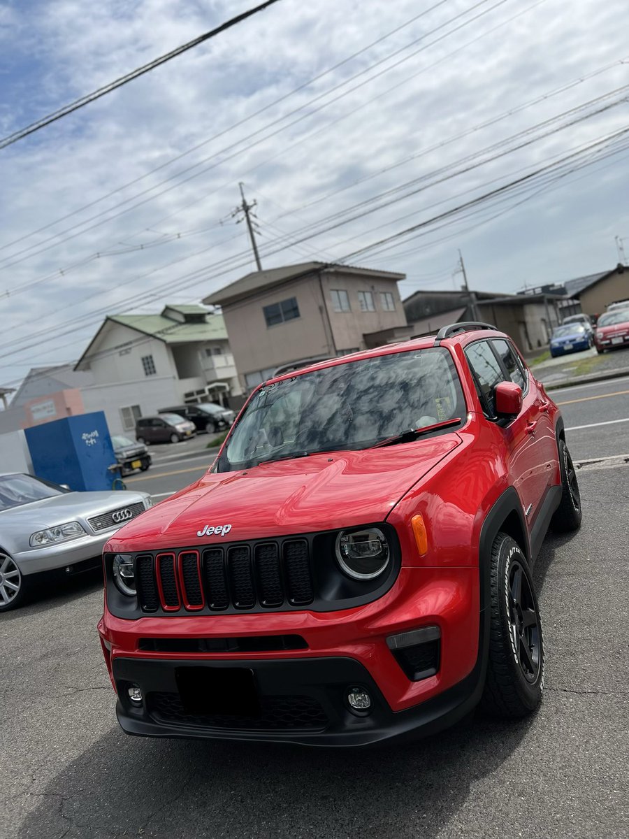 EUROStageTsune's tweet image. Jeepレネゲイドが入庫です！
今回はハイマウントストップランプの交換です☺️
水没してますね…車検でも重要な項目なので交換必須です💪
しっかりと作業させて頂きます！！
#EUROStage #VW #Audi #岡山県 #倉敷市 #輸入車整備