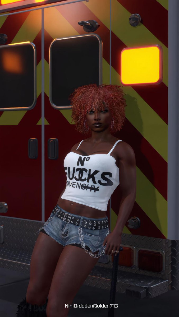 PrettyColdNene's tweet photo. And On Fridays We Batter Up And Spray paint And Look Gorgeous In the Process 🤭🧡 Next time dont lock me out the building https://t.co/tsdlScYN35