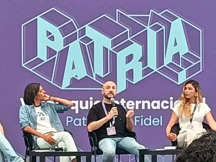 cantillo_euler's tweet photo. Coloquio Patria
El entorno digital actual constituye un espacio clave de disputa simbólica, donde se articulan estrategias de influencia, narrativas mediáticas y dinámicas de poder que trascienden el ámbito estrictamente informativo. https://t.co/bs3ES0BTkX