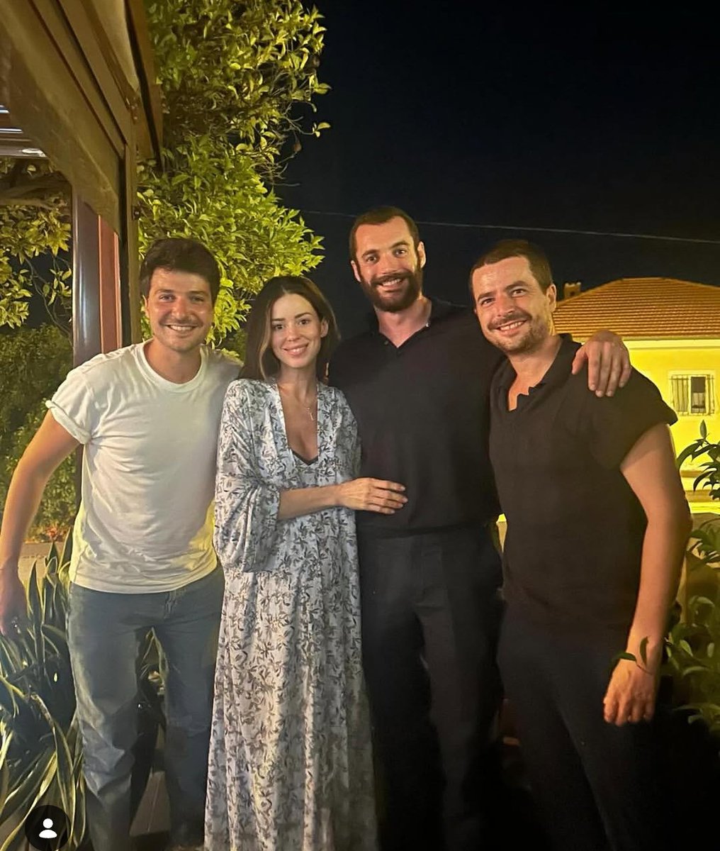 (◠‿◠)🥊* tweet media