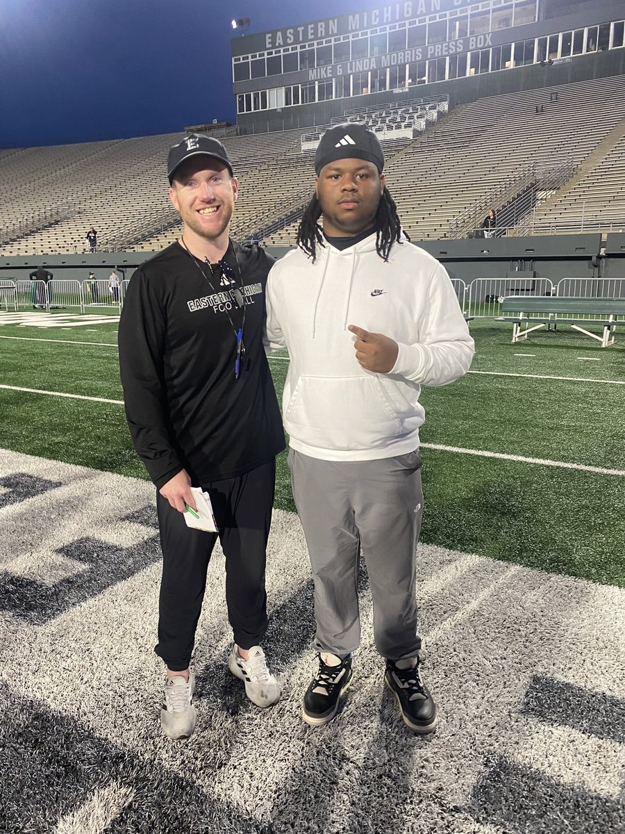 jermichaelLR's tweet photo. I had a great time at @EMUFB spring game Appreciate the invite , Had a great conversation with @CoachSDugan Can’t wait to get back down #ETOUGH 

@CoachBHumbert @Coach_r0zaay @Dre_Muhammad @TractionAp @dchendrix @FwBruinsFB https://t.co/NA2UGRCJL4