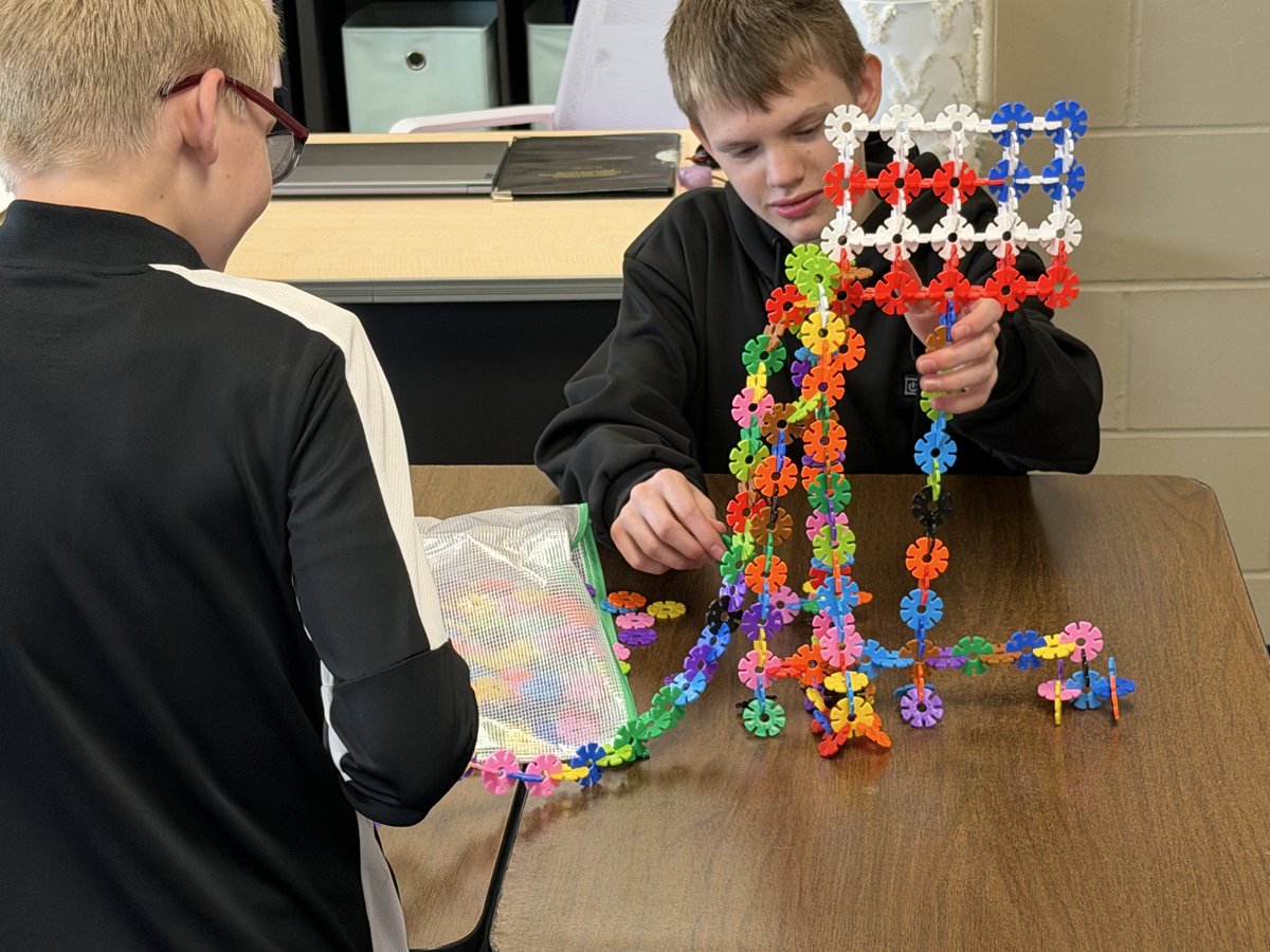 troy_lurz's tweet image. STEM and creativity foster critical thinkers. I had the pleasure of substituting for our MS STEM class again today. Our students designed amusement park rides. Brainstorming and design at its finest! #BrightFuture