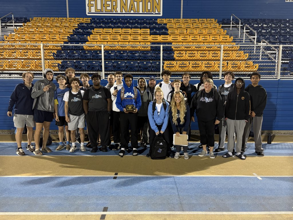SchoberCoach's tweet photo. Out of 11 teams guys finish 3rd and girls 6th. #weflytogether #flyerpride #wespellitright https://t.co/j2NYS6adEd