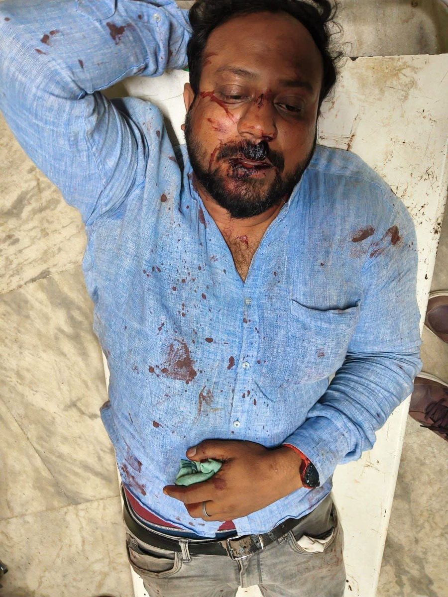 AshwiniKumarMa5's tweet photo. The goons of Bankura will have to arrested as soon as possible under the supervision of @ECISVEEP . #BengalViolence #SaveDemocracy
@ANI @ZeeNews @AmitShah @ians_india @JagranNews https://t.co/SYlYN15PNS
