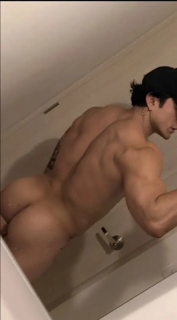 Aaron tweet media