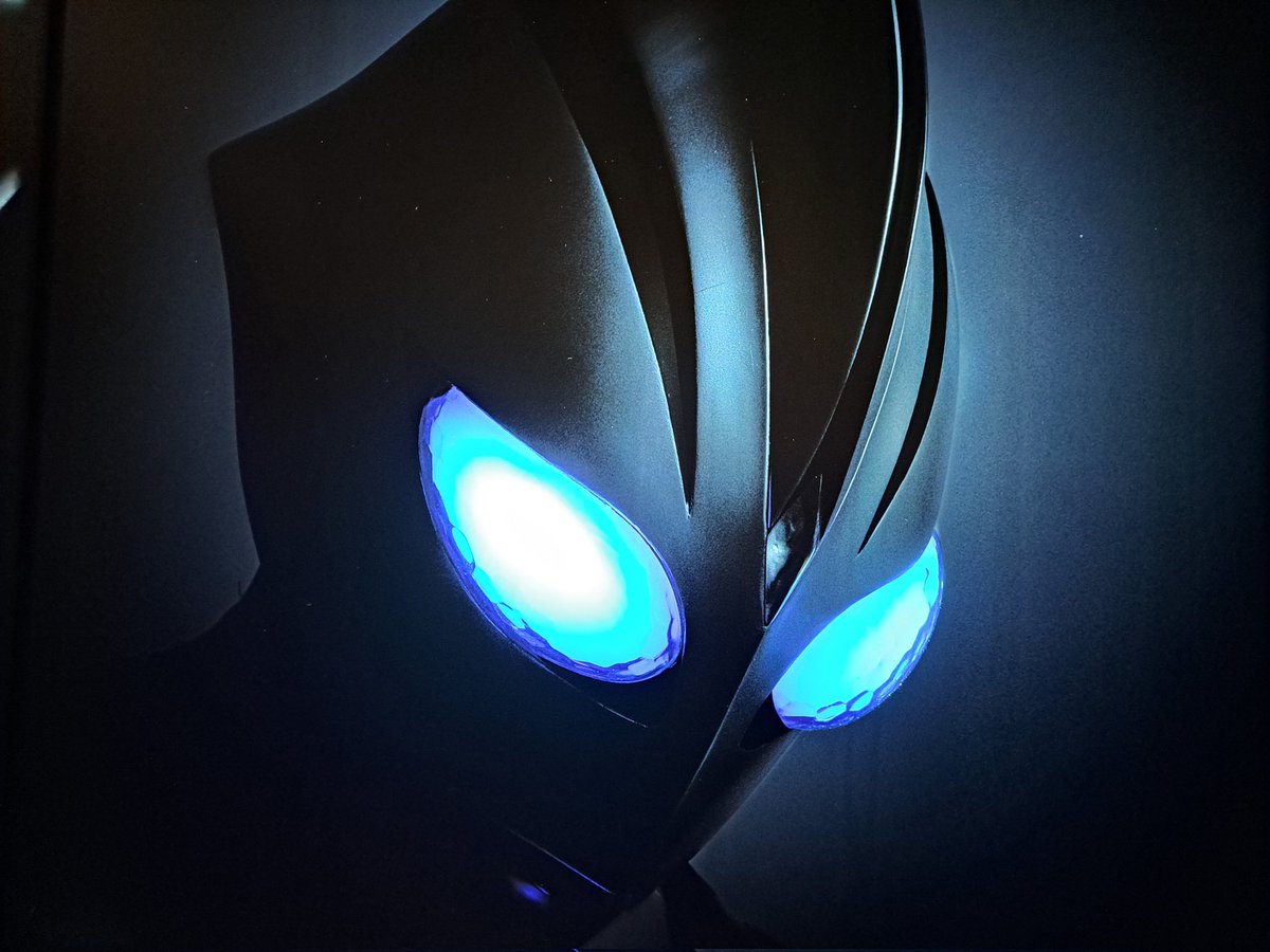 まなしな tweet media