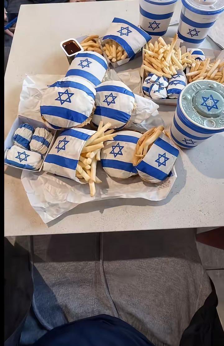 Vηєησ tweet media