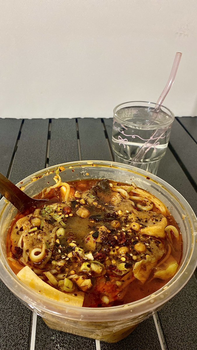 一块饼干 tweet media