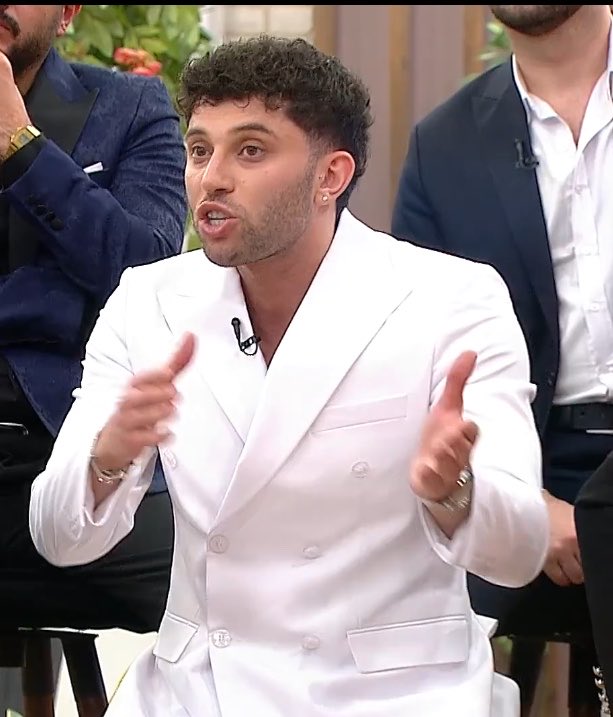 Zaramusic tweet media