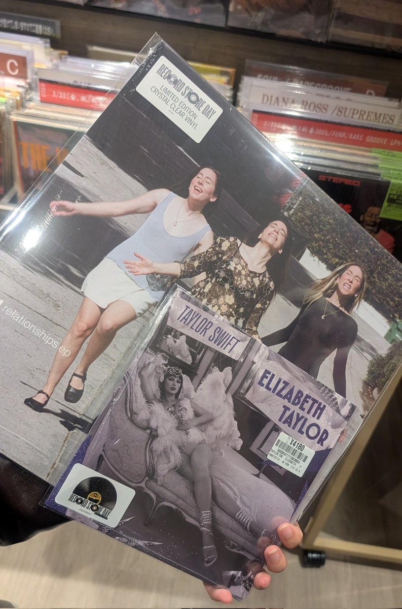 emi_swiftie🧡✈ tweet media