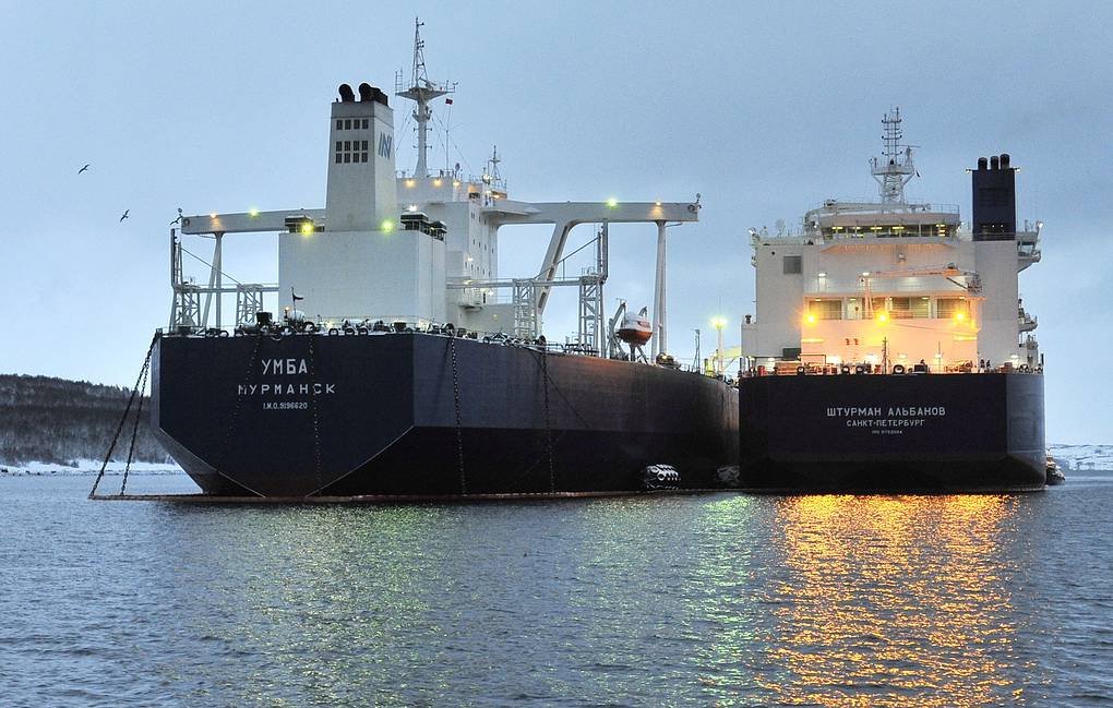 HeertumPetrus's tweet image. Updated at: 03:46
US allows sales of Russian oil loaded before April 17 to continue until May 16
The general license replaces the previous one, which expired on April 11