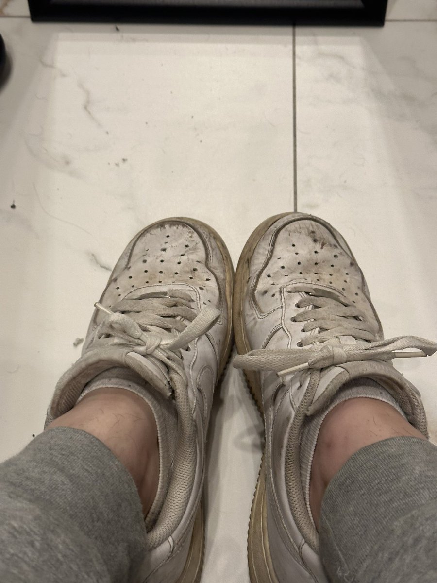 KingGioFeet tweet media