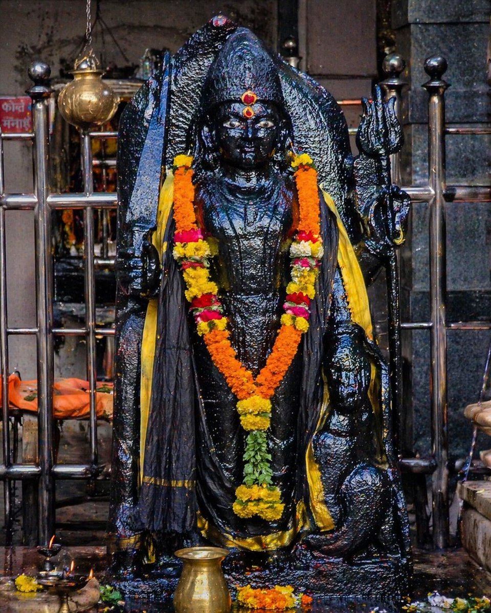 surbjit's tweet image. 🌄 सुप्रभात | शनिवार, चैत्र अमावस्या 🙏

शनि देव न्याय, कर्म और आत्मसंयम के अधिष्ठाता हैं।
उनकी कृपा से जीवन में धैर्य और अनुशासन का संतुलन बनता है।
शुद्ध कर्म ही शनि अनुग्रह का सच्चा आधार है।

ॐ शं शनैश्चराय नमः 🚩

#GodMorningSàturday #ॐ_शं_शनैश्चराय_नमः