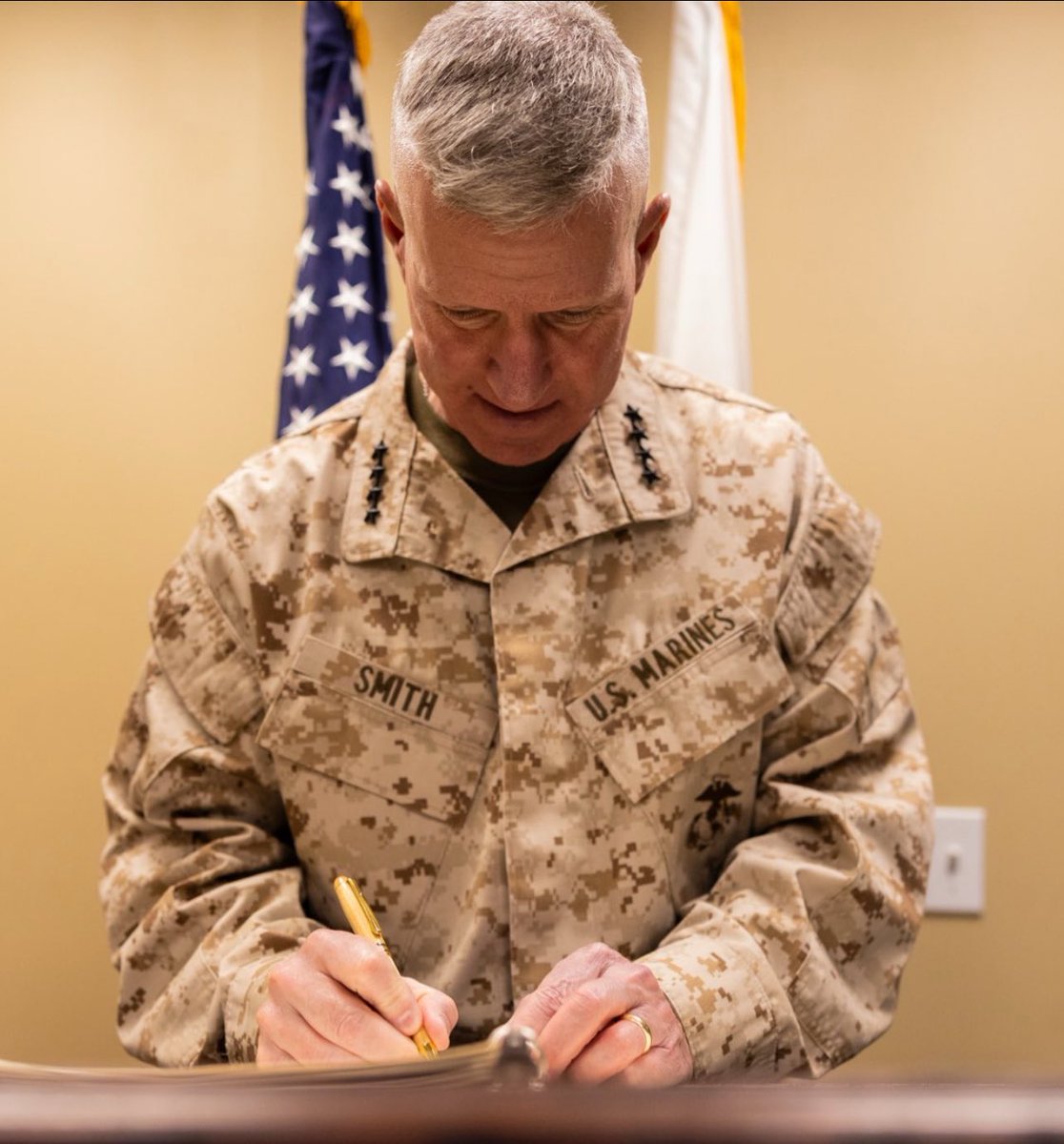 𝕃𝕚𝕖𝕦𝕥𝕖𝕟𝕒𝕟𝕥 ℂ𝕠𝕝𝕠𝕟𝕖𝕝 ℙ 🪖 tweet media